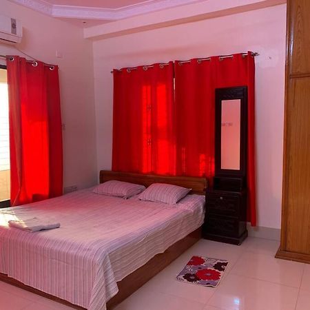 Spacious Penthouse In Heart Of City. By Gec Circle Apartment Chittagong Bagian luar foto